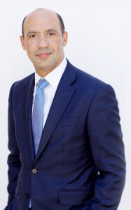 Dr. Valenzuela